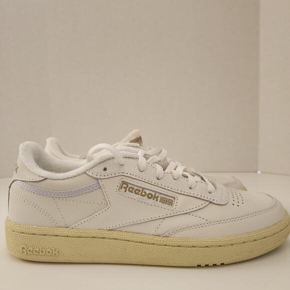 Reebok Women's Club C 85 Sneaker, Chalk/Weathered White/Moon, Size 8.5 - Picture 2 of 10